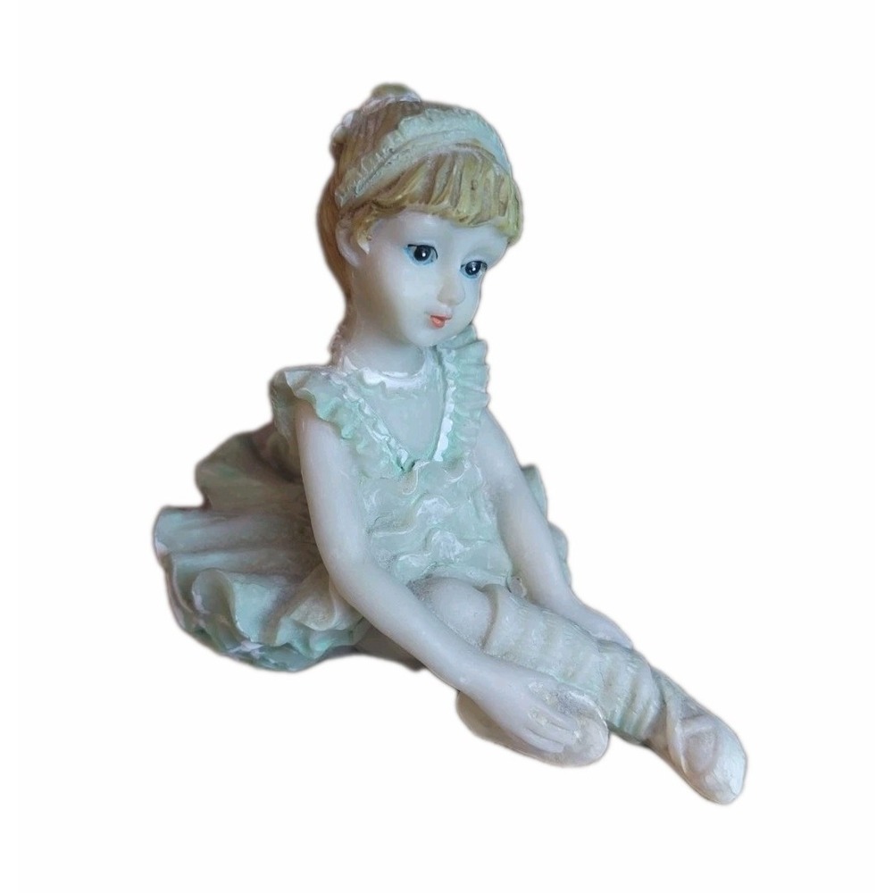 resin ballet dancer figure